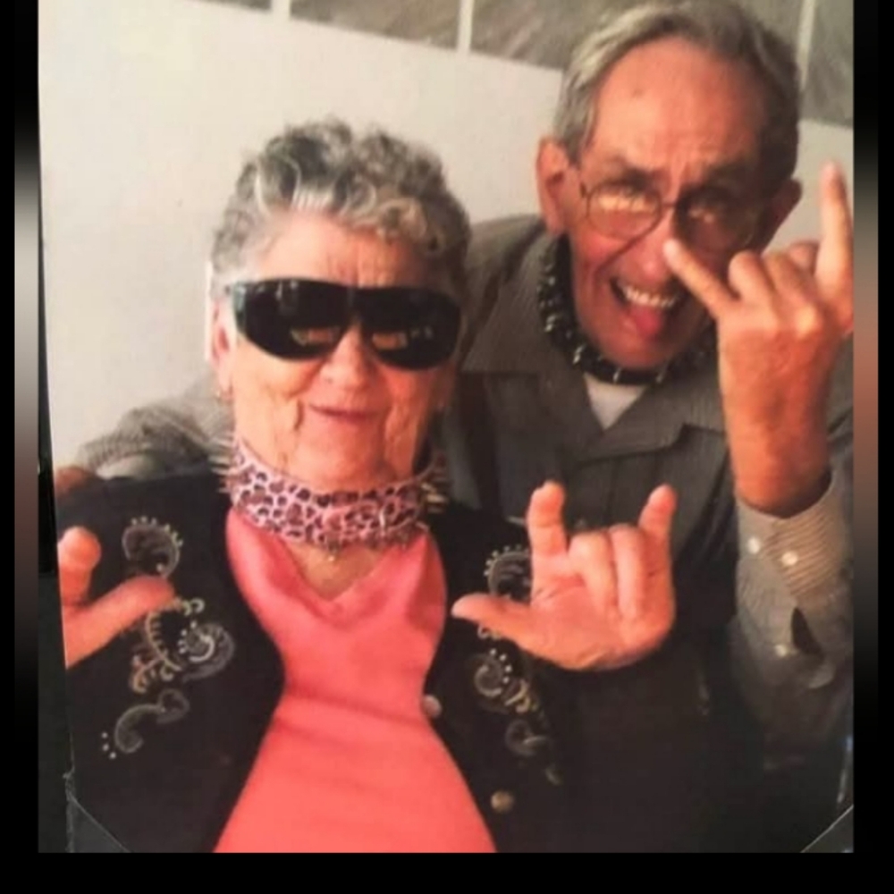 UnderTech  UNDER COVER  EPLC  WHITE CREW Sz MED CONCEAL CARRY - Picture 15 of 16